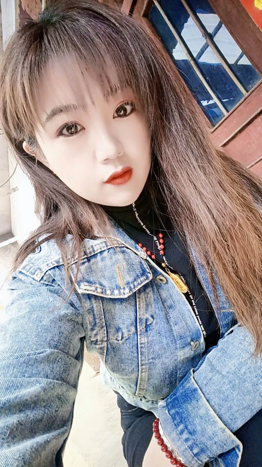  “能接受你的负面情绪，         还不抛弃你的，才是最值得的人”