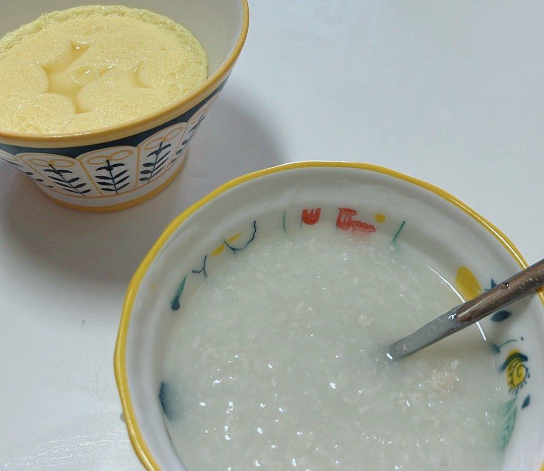 今天10点办了出院手续下午饱饱的睡了一觉手术花了💰1800房花了💰1200押
