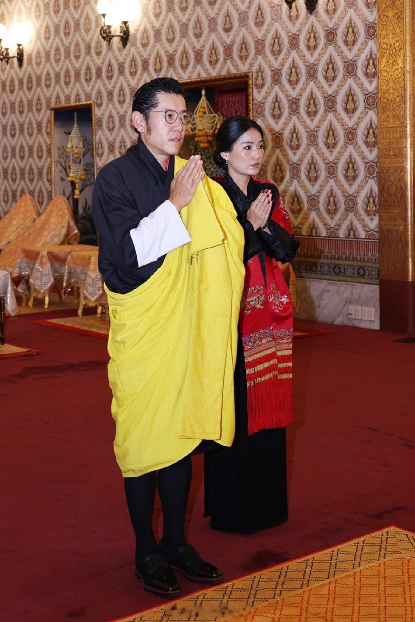 2025年10月29日，不丹的吉格梅·凯萨尔·纳姆耶尔·旺楚克国王和吉增·佩玛王