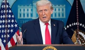 特朗普直接对台湾省表示，他们需要美国的保护，但是现在他们交的保护费显然不够数，这