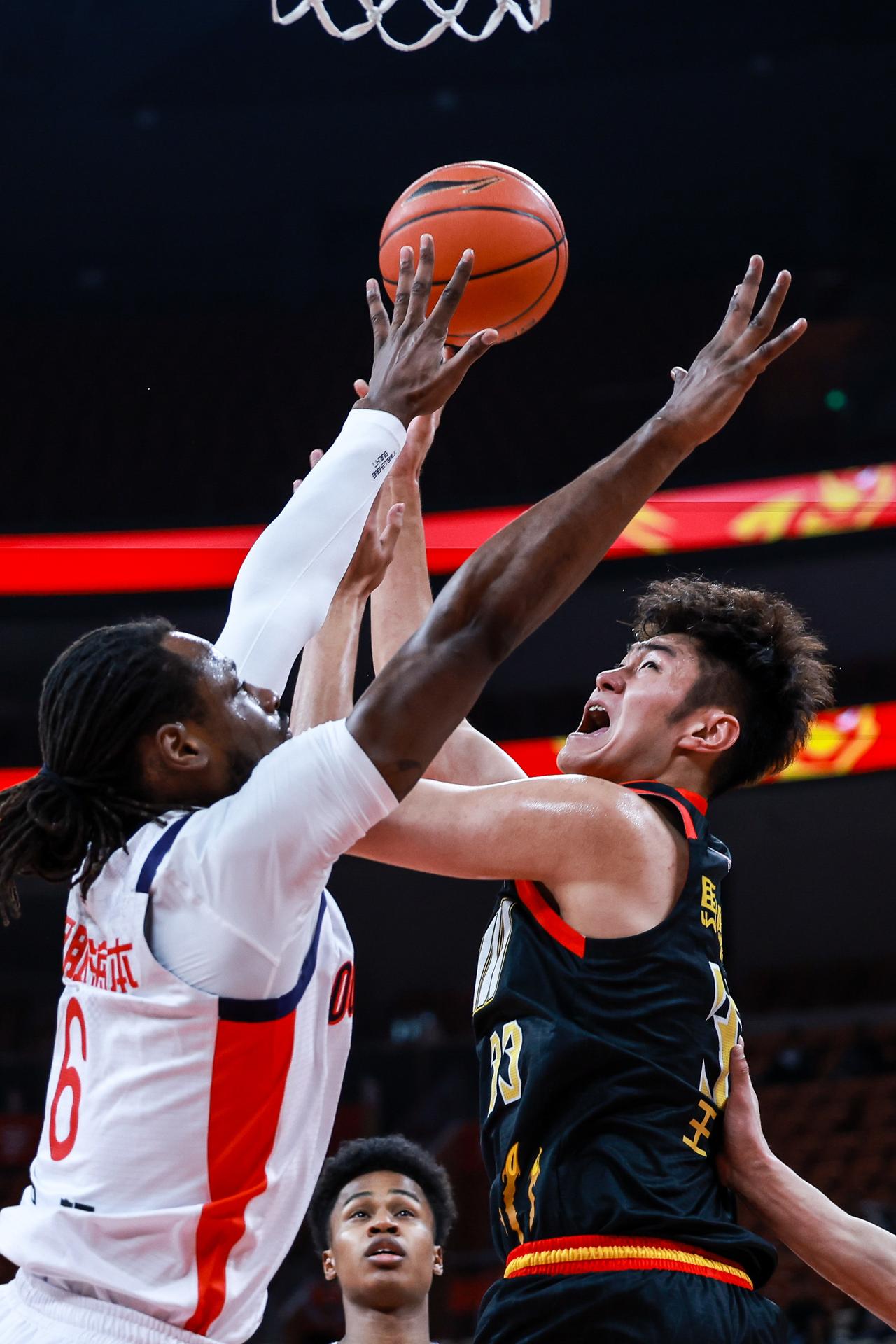 CBA顶级锋线强势崛起，他在赛场上的强势爆发，显然就让诸多的球迷从他的身上看到了