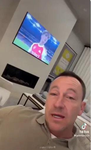 切尔西传奇特里在看到道曼上场对埃弗顿的表现之后也忍不住对这名阿森纳神童赞不绝口。