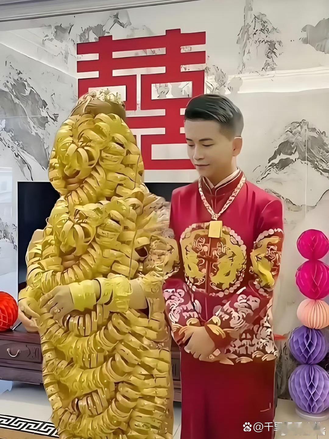 好一对璧人，新郎的喜悦都写脸上了 