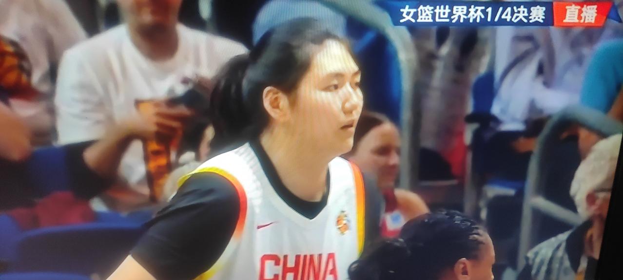 2026年女篮世界杯八进四正在进行一场激烈争夺，年轻的中国🇨🇳女篮迎战世界第