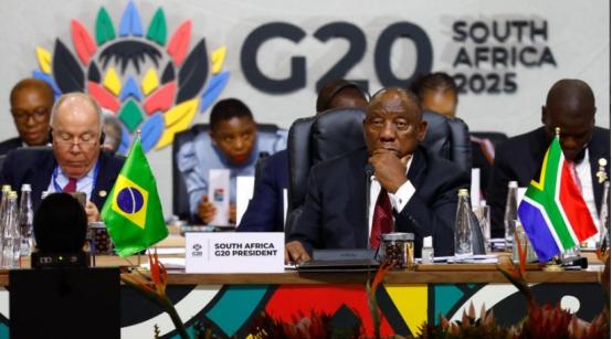 南非退出G20避美国轮值主席
 
上周瑞士达沃斯世界经济论坛上，南非一句话炸了全