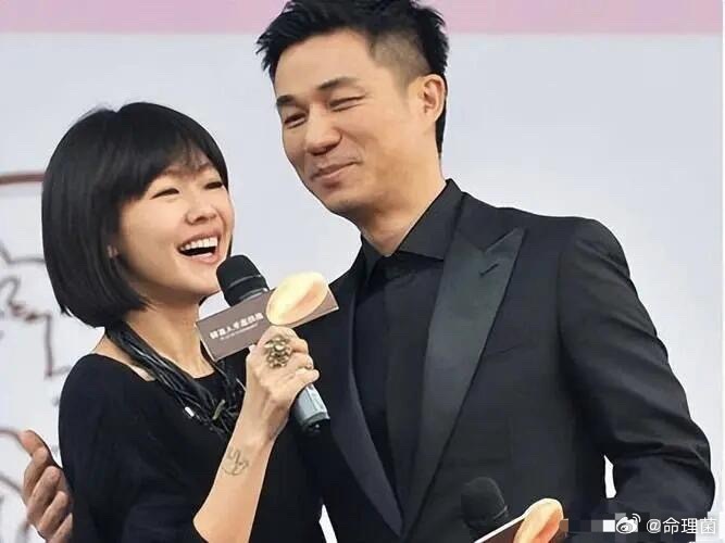 小S闺蜜说为许雅钧感到委屈委屈啥 每次出事 都有人帮着说话 吃瓜群众又不傻的喽 