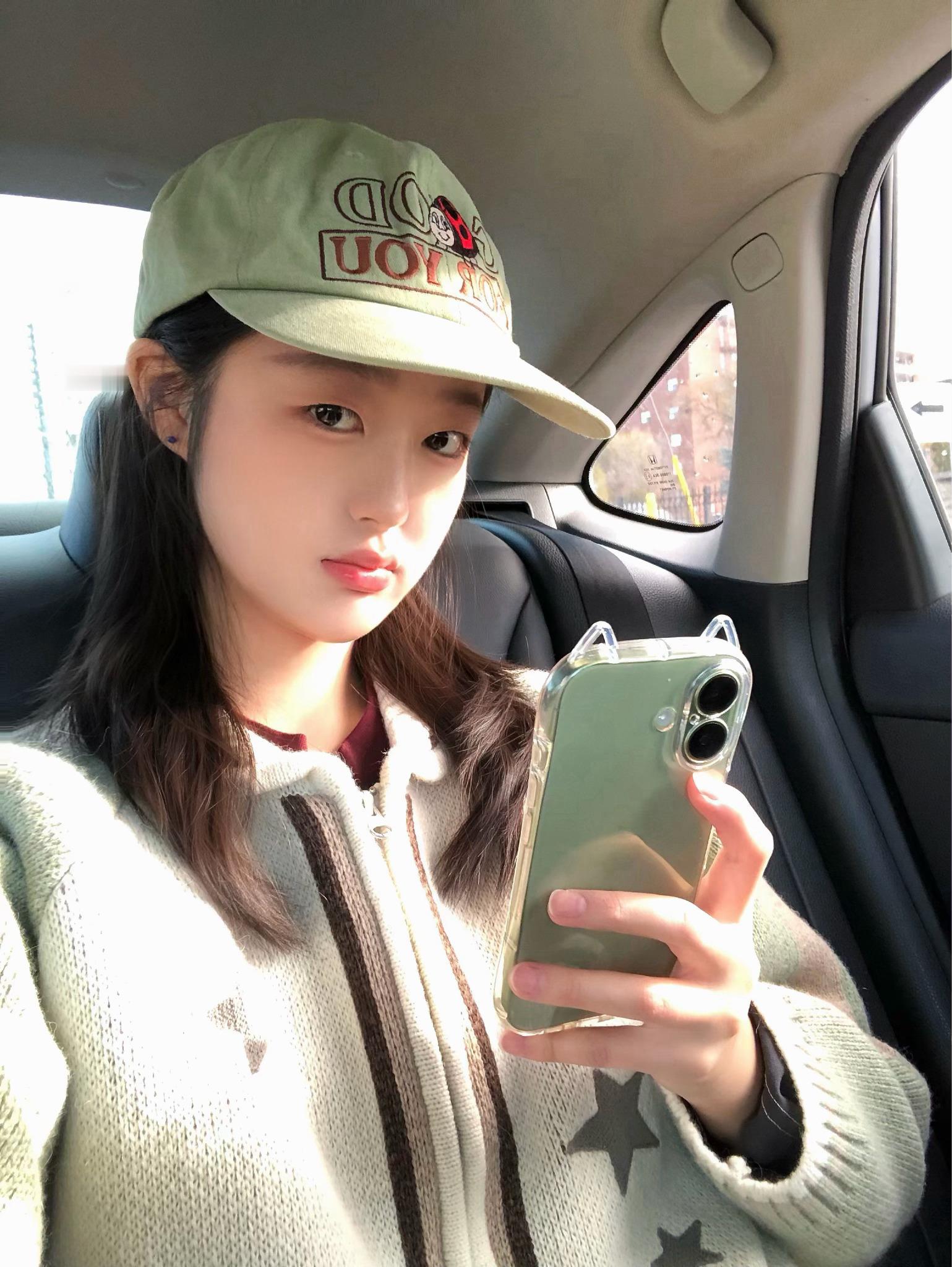 on the way🚃🐞💭 