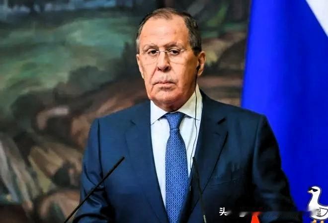 俄罗斯的真正死敌，既不是美国，也不是德国，而是那个两百年来的“影子”——总在它要