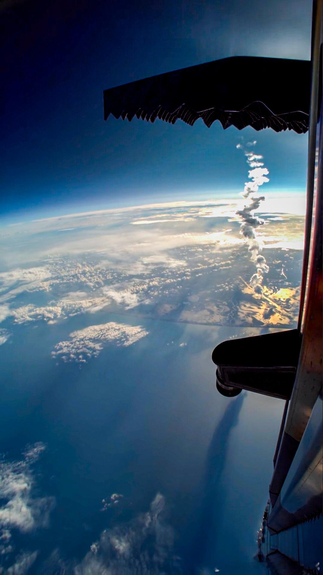 星舰第10次试飞中的太空风景 ​​​