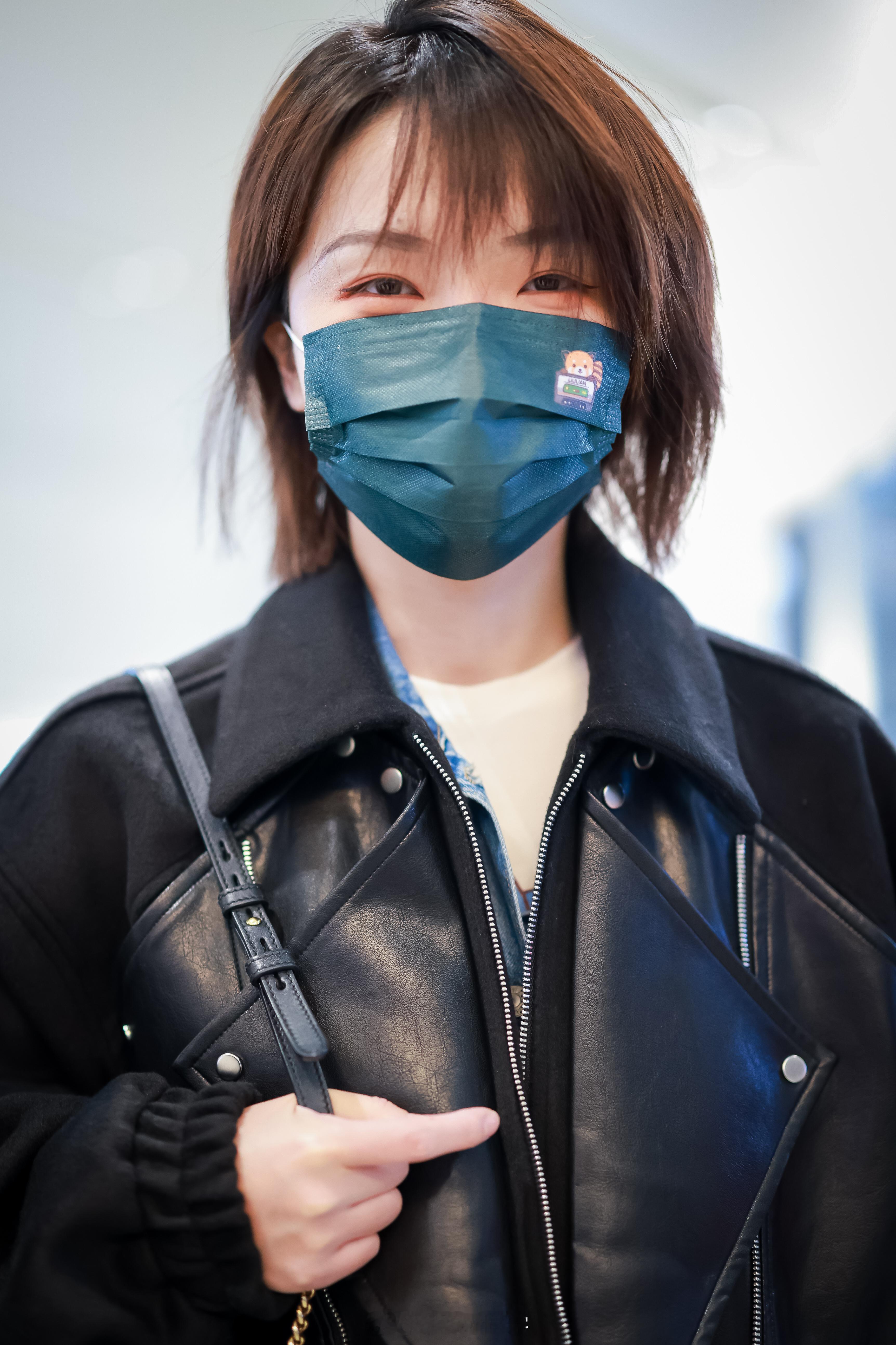 #刘恋[超话]# 上海✈️北京 ​​​