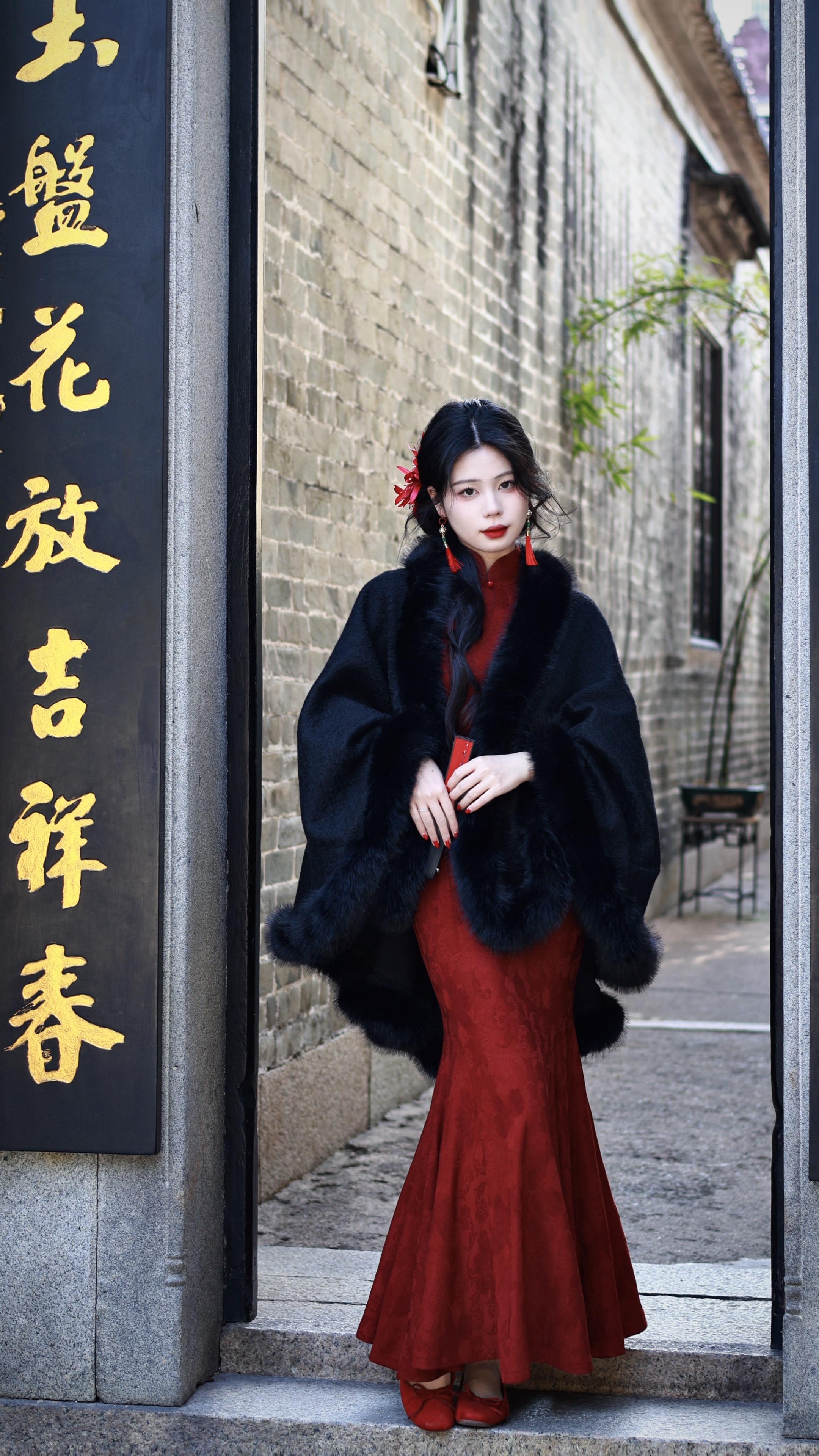 我本愿将心 单单向月明。