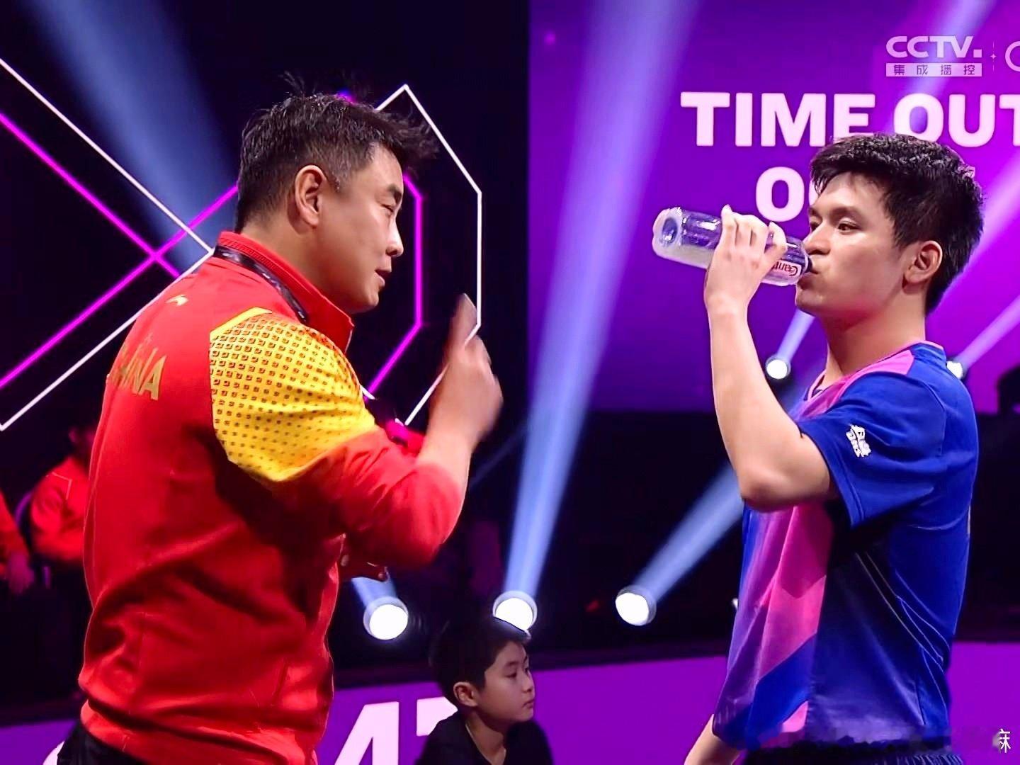 问鼎冠军，这个闪耀时刻属于你林诗栋，未来请继续加油！ ​​​