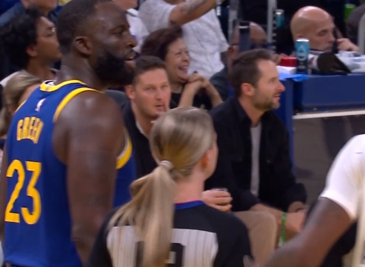 .............. ​​​