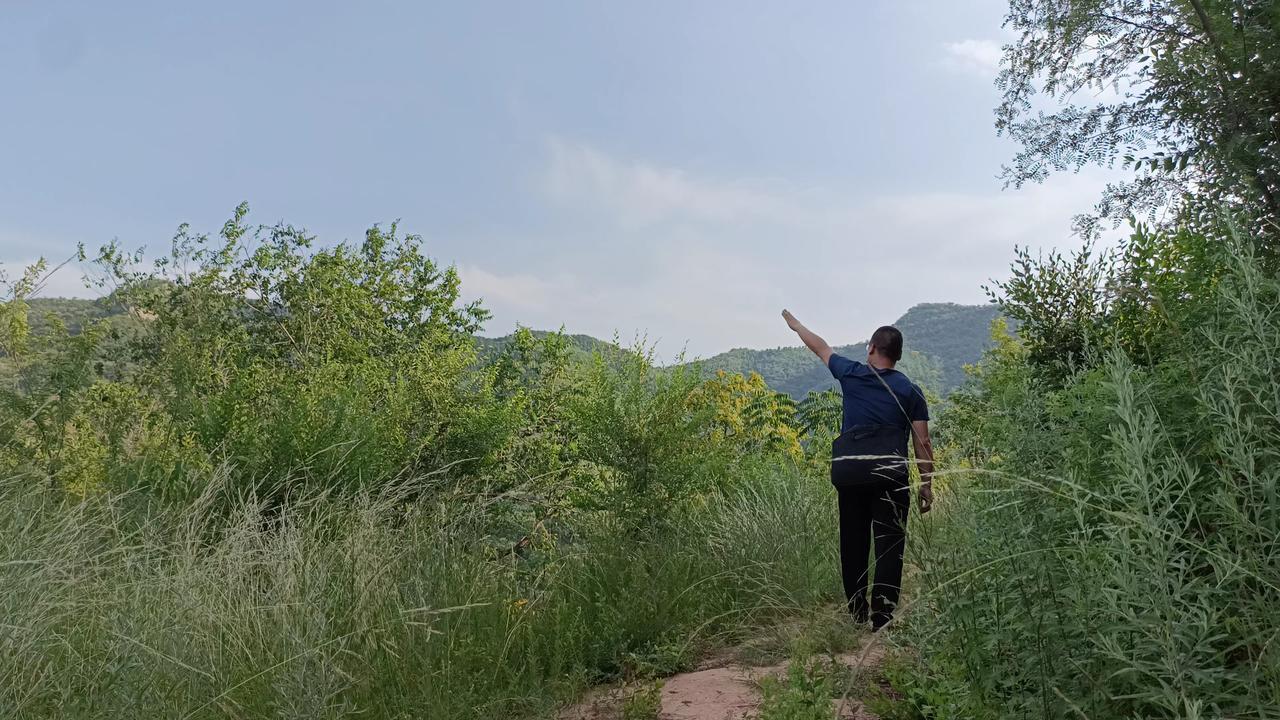 这里是河北涉县索堡镇的楼院村，5座楼院矗立山巅。过去就是一个村庄，是佛堂沟下辖的