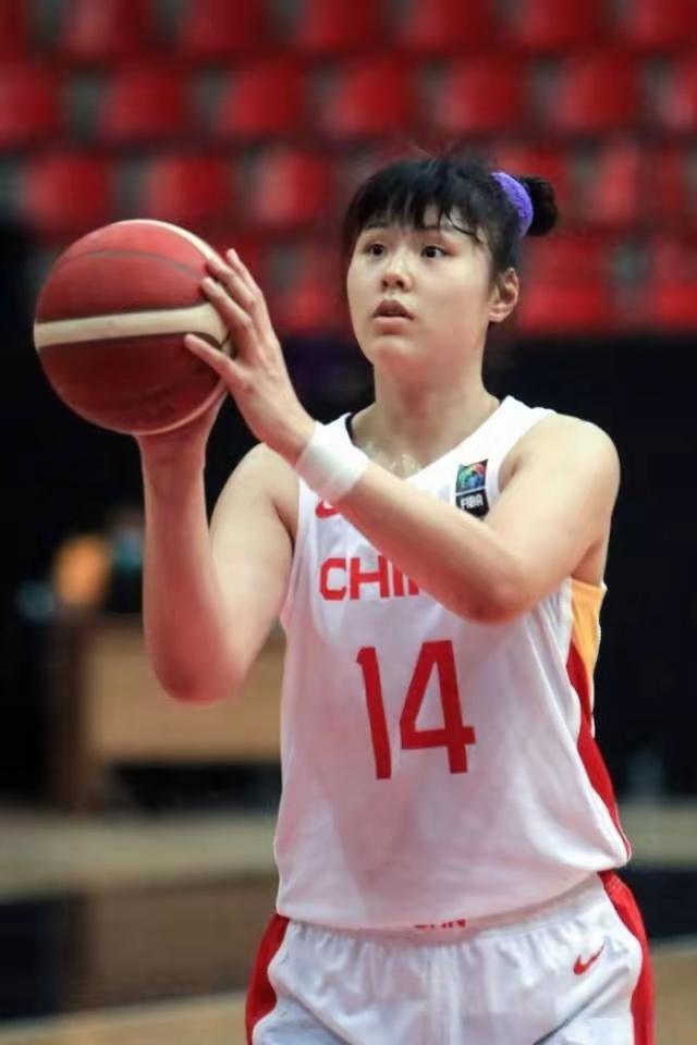 哪有那么多阴谋论？
李月汝护照邮寄遗失，不能参加四年一届的世界杯，简直是
滑天下