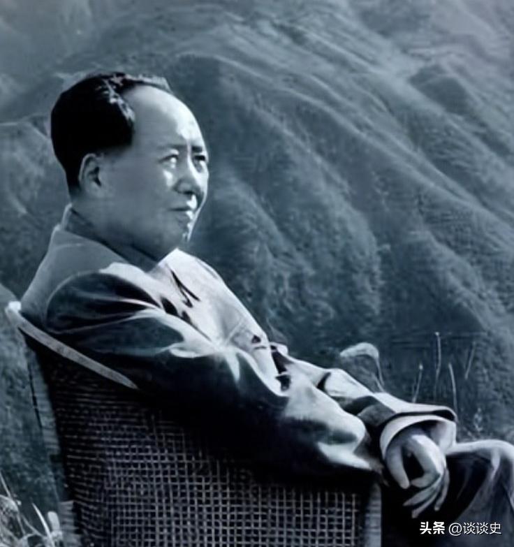 1948年，毛主席前往西柏坡路上，遇到一个病重的小女孩，准备把留给自己保命的盘尼