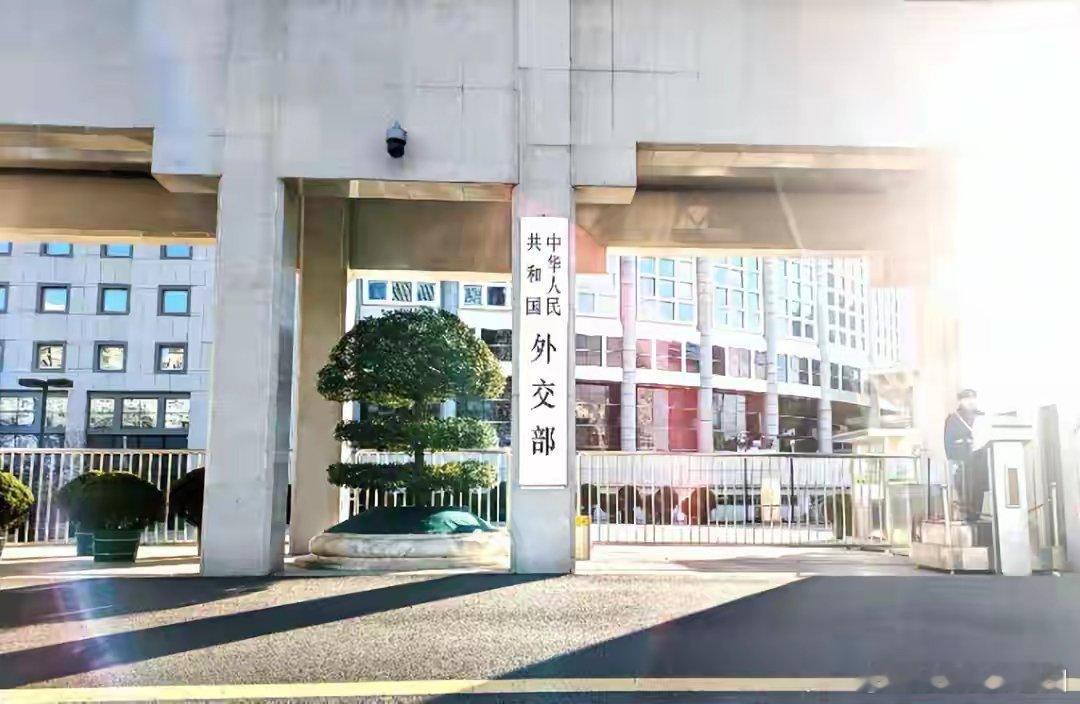 中方对美反制落地，合作全部叫停，美国强烈抗议，3句话极其无耻中方对美反制措施已正