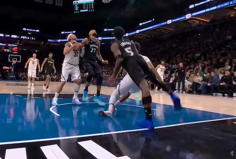 爱德华兹空中失去平和落地瞬间显示左膝反关节森林狼vs掘金爱德华兹受伤森林狼3比1