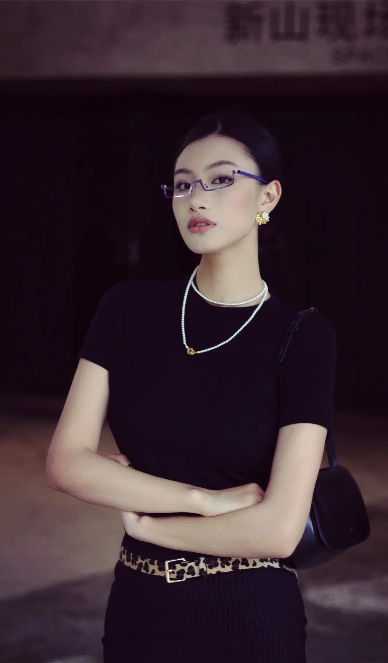 “她大我三岁，有着大姐姐的干脆”狮子座就该穿点酷酷的🦁