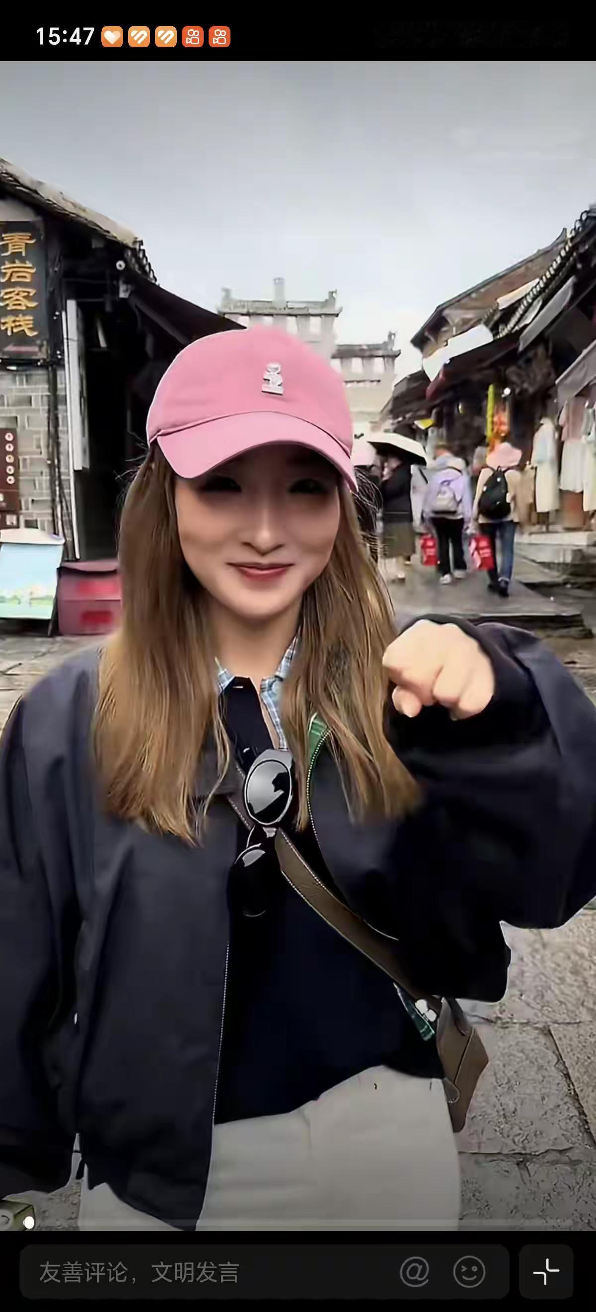 【刘诗雯化身苗族姑娘】国际乒联运动员委员会主席，来到了苗寨。35岁的刘诗雯，形体