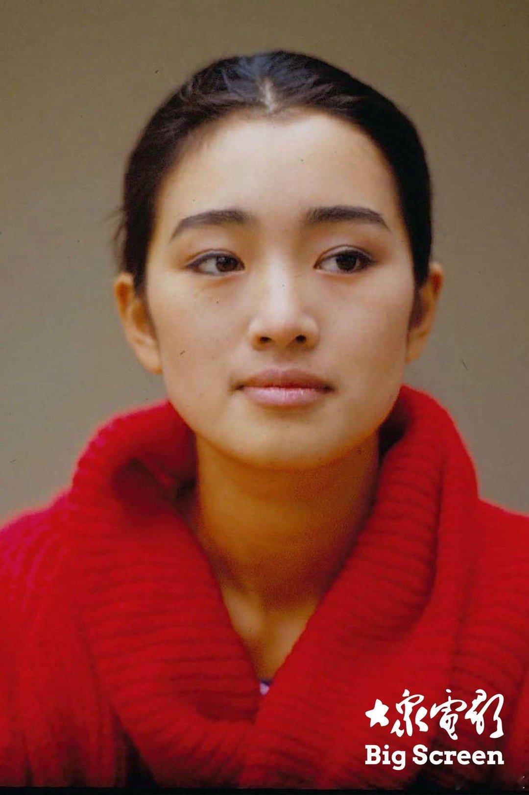 一代人有一代人的影星严选被第六届庐山国际爱情电影周的“时代星光·影像图片展”震撼