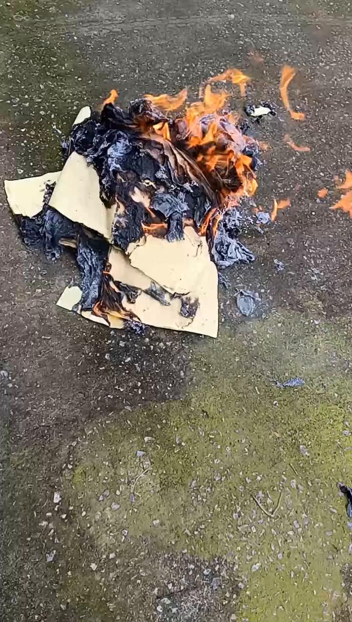 今天过生日了，花钱多一首歌。