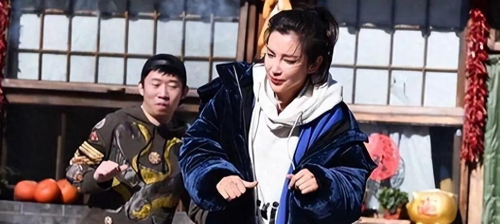 当得知李冰冰患上绝症后，我感到很难以置信。她是一个如此美丽的女人，怎么会得上这么