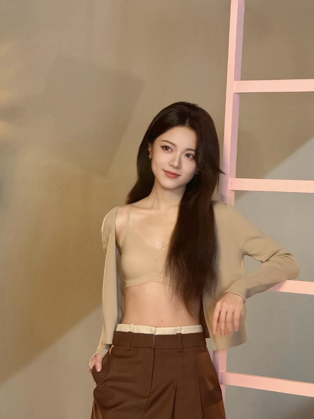 赵今麦内衣代言当年的小女孩也是大姑娘了 