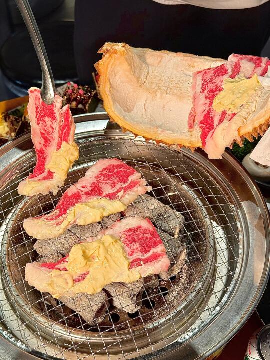 巨香！在乌鲁木齐一个月吃三顿的山葵烤肉和