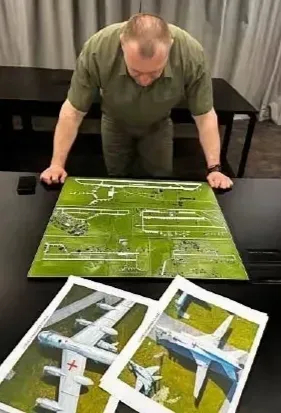 乌方袭击俄机场画面曝光 乌克兰对俄罗斯军用机场的袭击恐怕将改写特种作战的历史！这