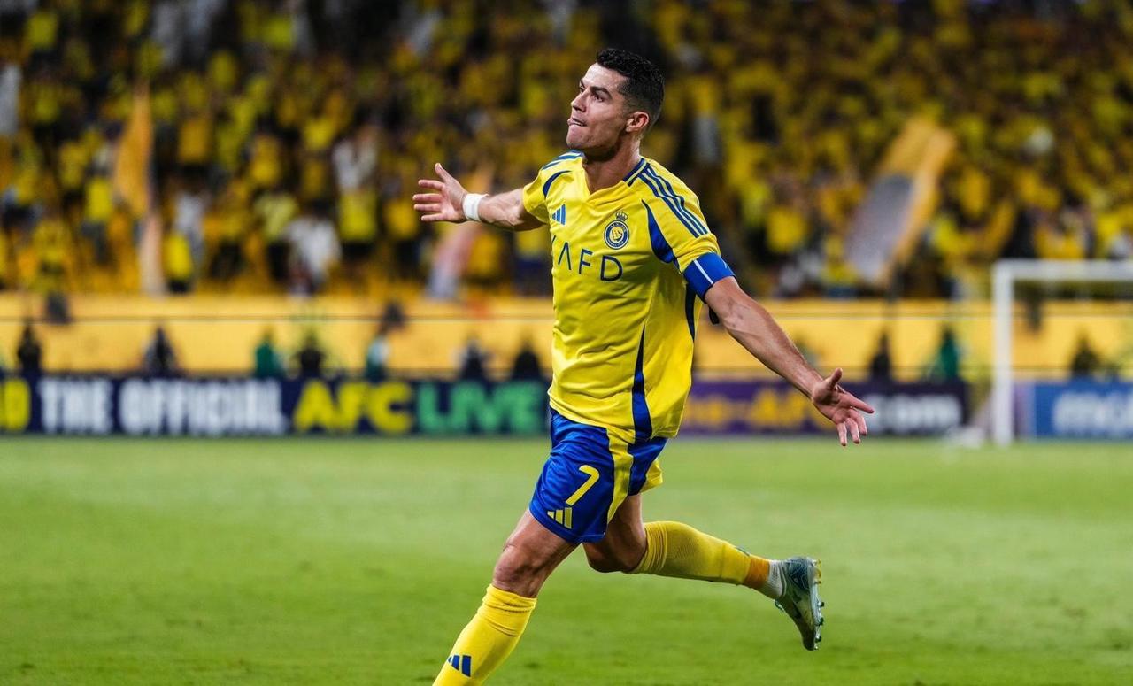 曼联黄金一代现状范德萨闲赋在家旅游享受生
时光匆匆，岁月如梭！少年们一个个变成大