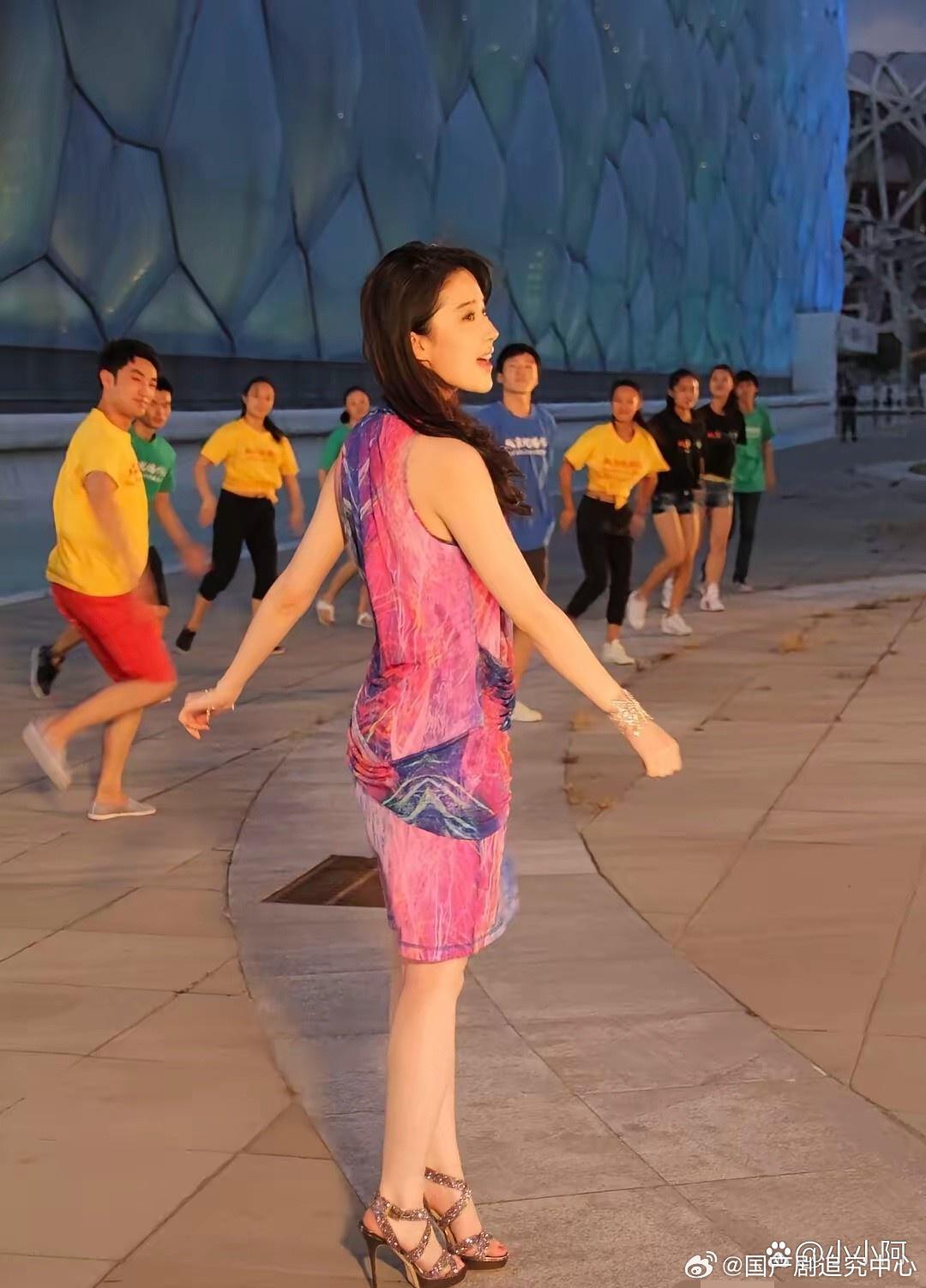 刘亦菲线下怎么这么不上镜呢 