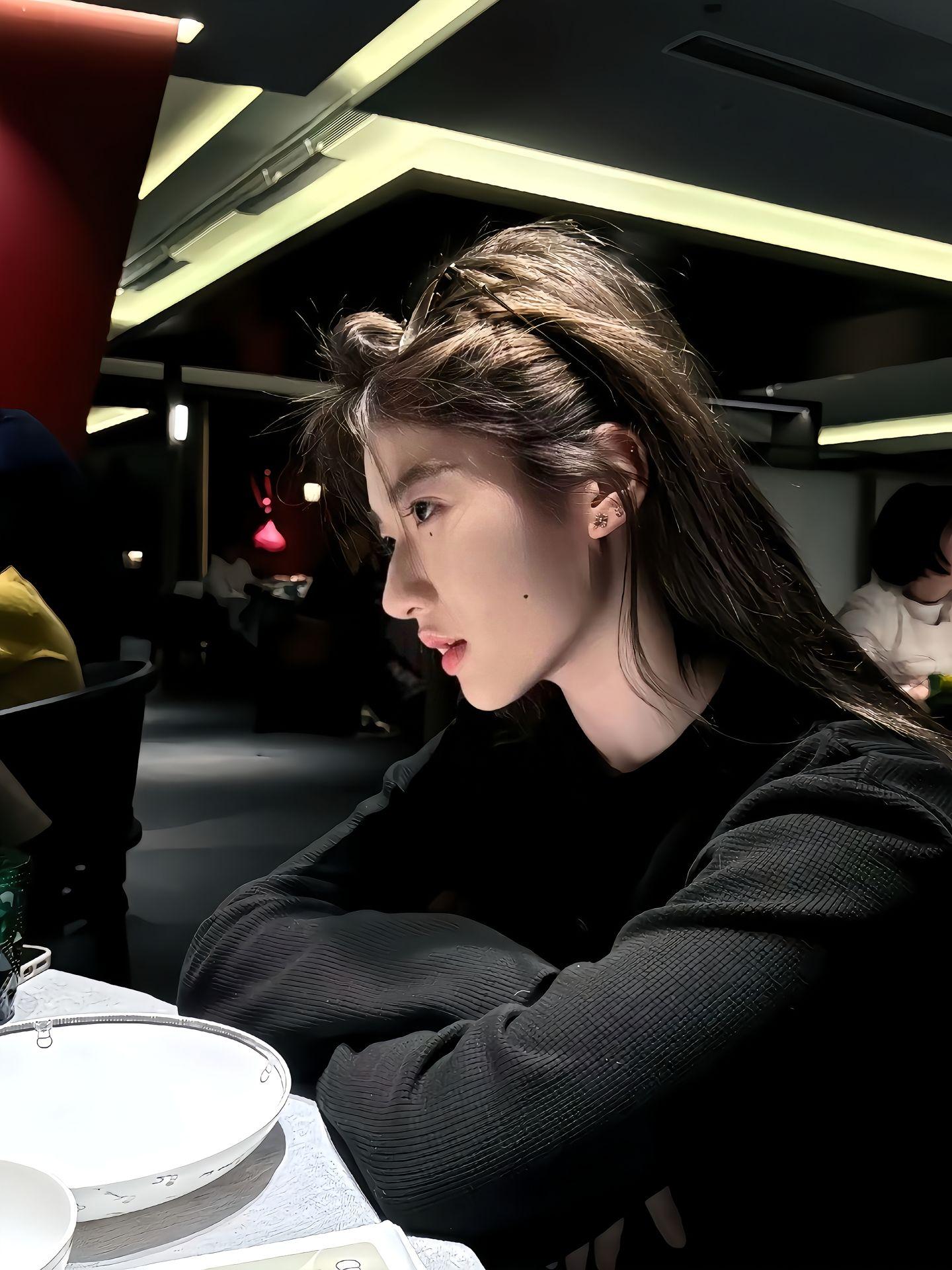 如果当时吻你 当时抱你 也许结局难讲