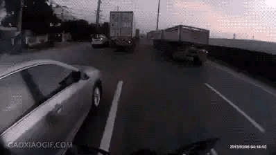 捡回条命也算你福大命大，以后应该不会这样了吧[机智]