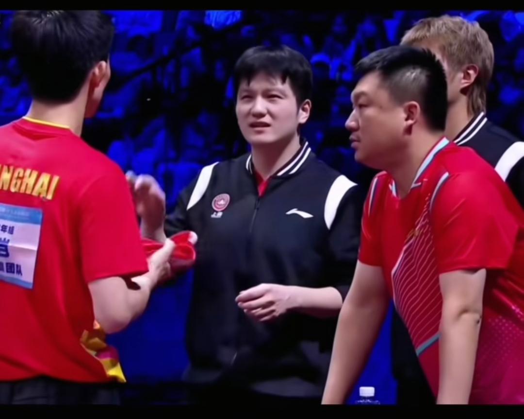 樊振东——时代需要这样的青年。樊振东是当代青年应有的精神和胆魄，不断进...