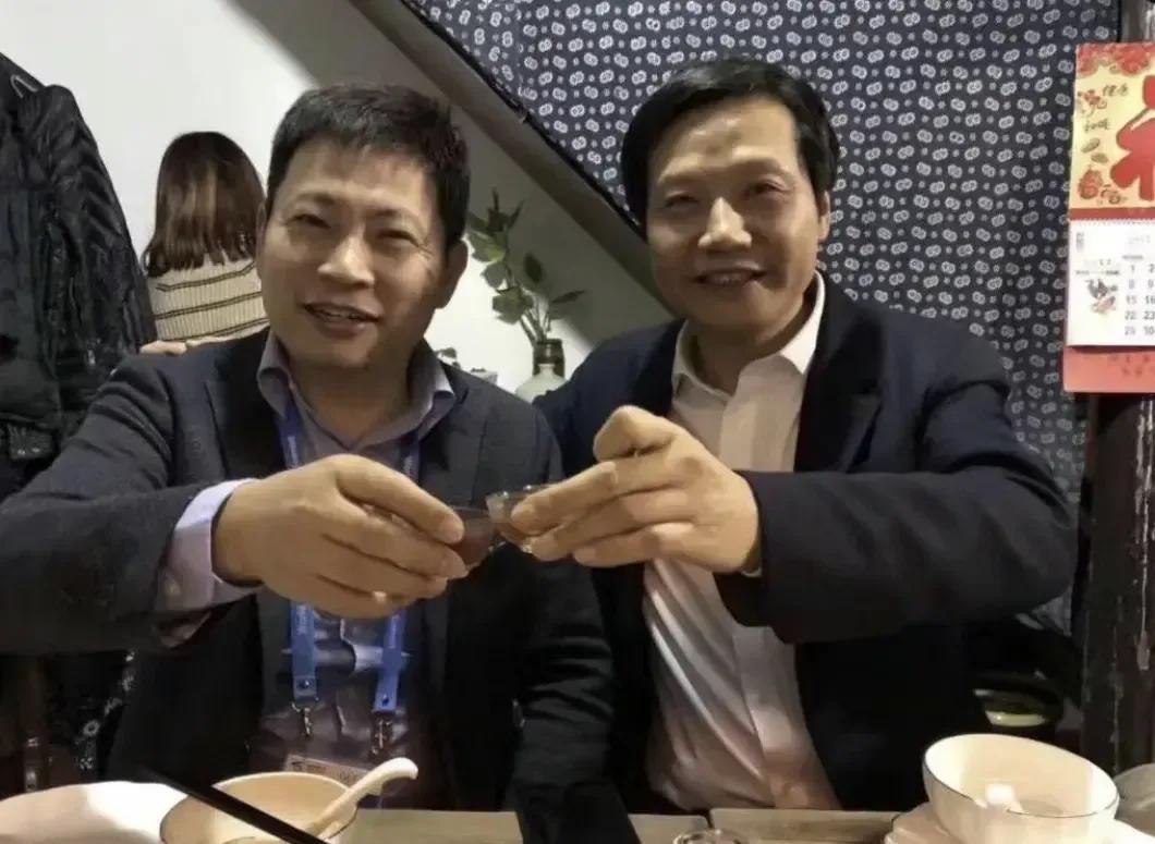 余总你应该不会介意吧[捂脸]虽然华为手机的崛起很需要消费者的支持，但我还是忍不住