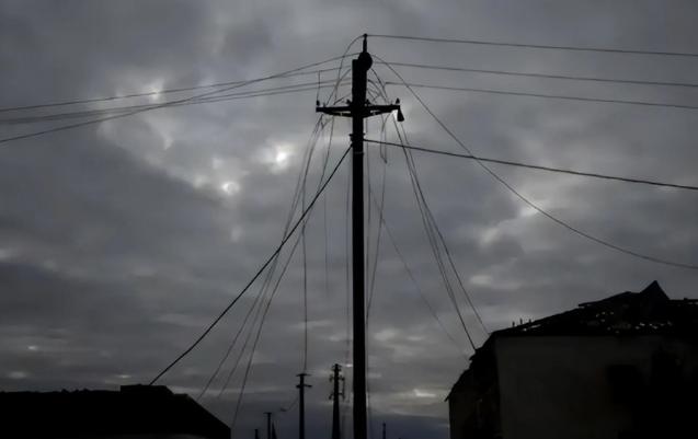 俄罗斯又一次对乌克兰实施了打击！能源危机再一次成为乌克兰难以忽视的问题，而这场俄