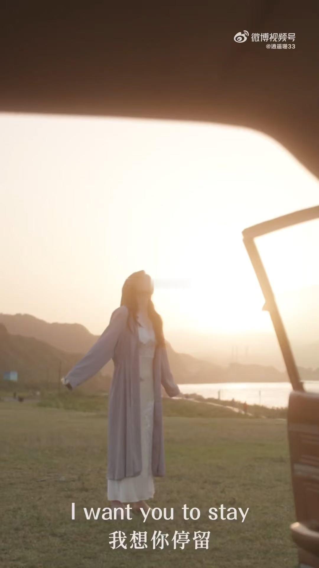 陈妍希还是太全面了 她不只是在镜头前发光，还在幕后用心创作。歌词里有情绪的起伏，