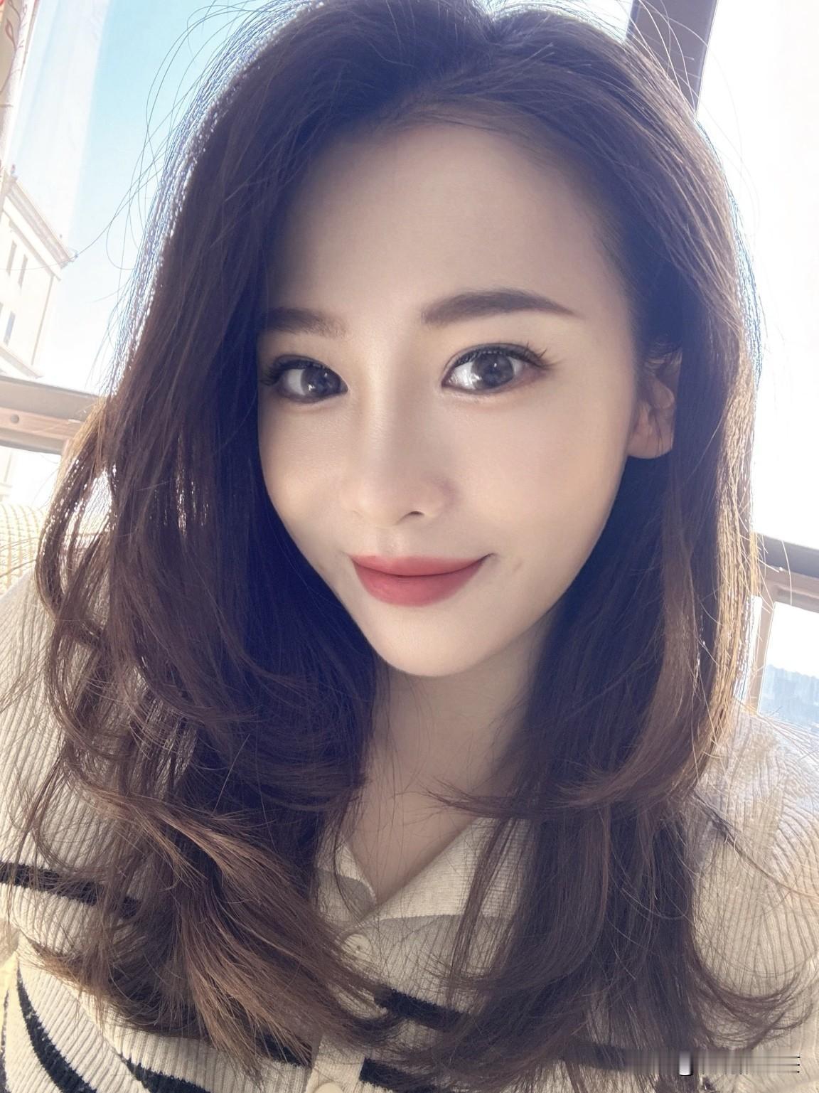 我承认我化妆了……