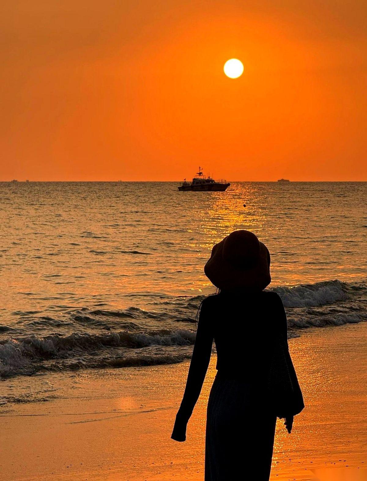 人家盯着的根本不是你那点蝇头小利。
人家要的，是你的本金。
是把你辛辛苦苦攒了半