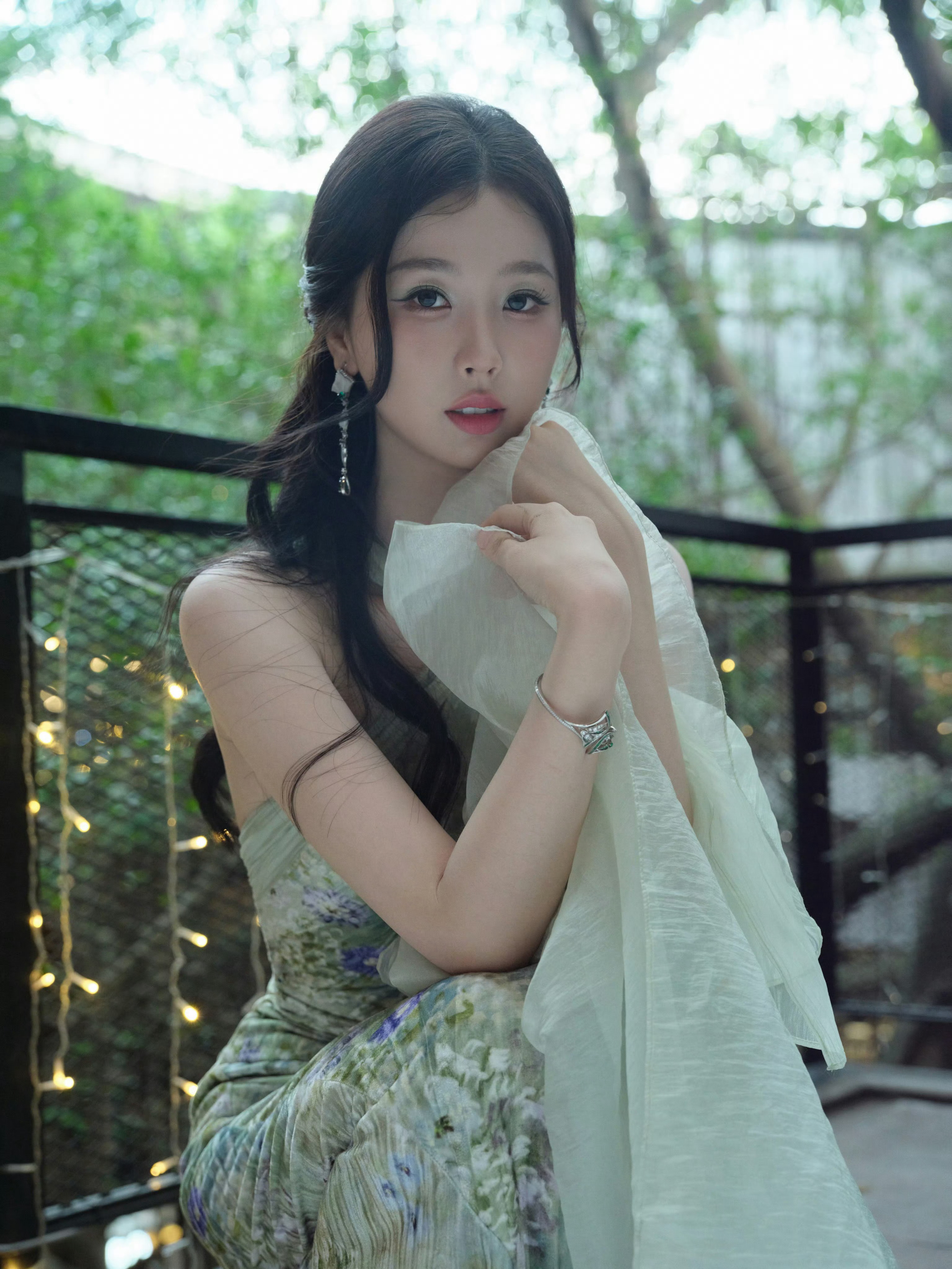 虞书欣 × 爱奇艺马来西亚见面会活动造型大片虞书欣工作室 审美