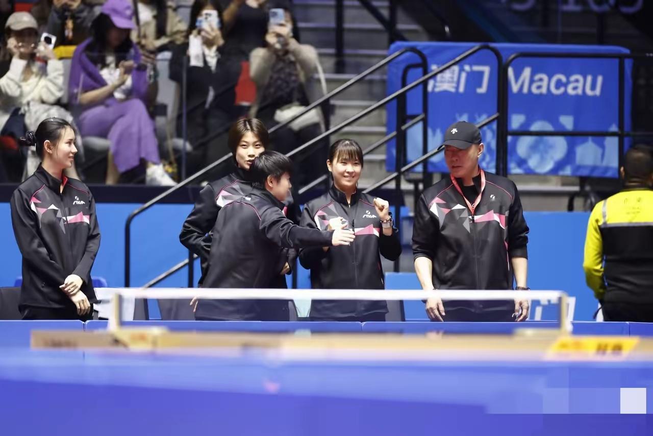 莎莎颇有莎局风范，把人笑不活了！[大笑][笑哭]
河北队真不容易，时隔多少年后再