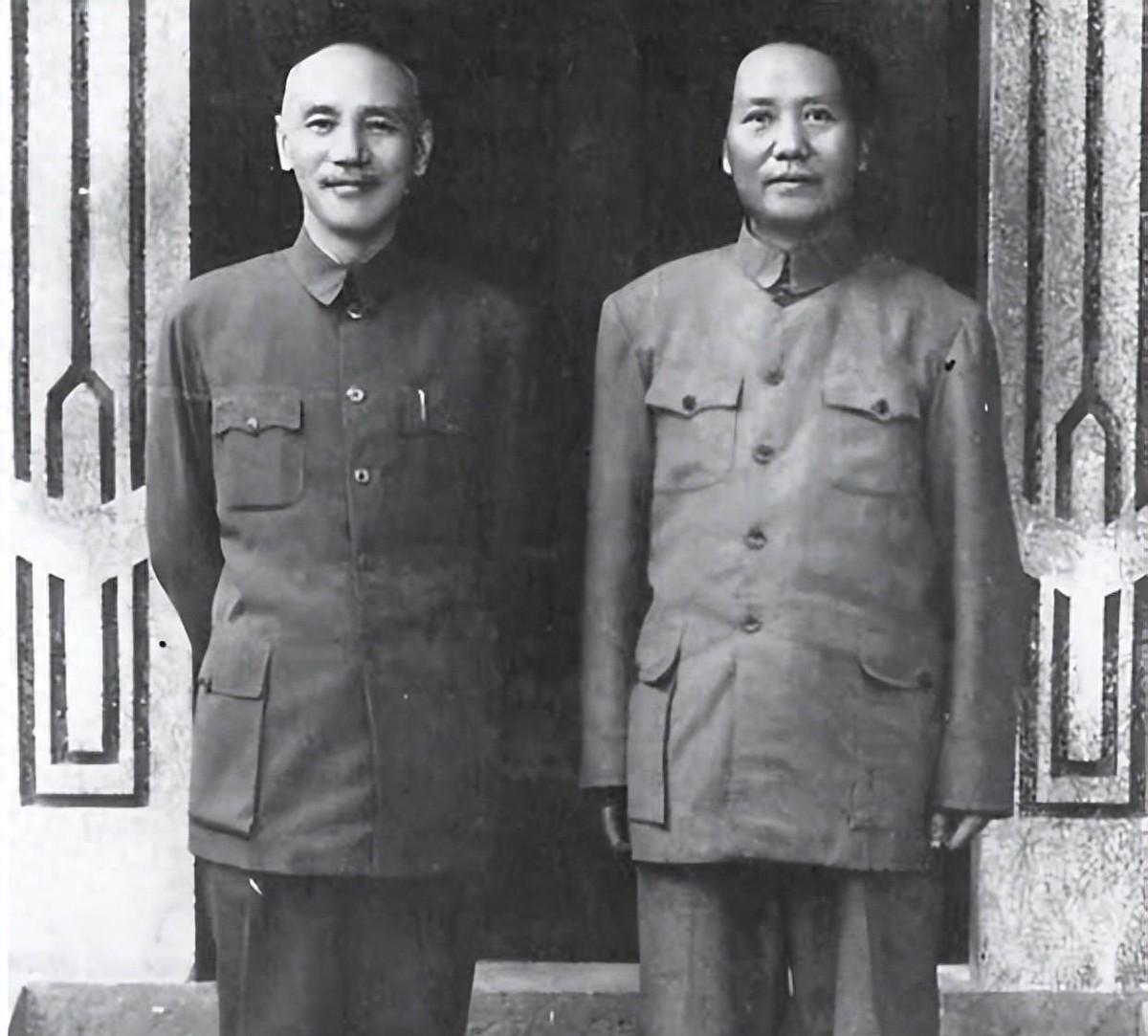 毛主席生活拮据却慷慨待人，蒋介石财力雄厚却处处精打细算，这背后的原因你知道吗
1