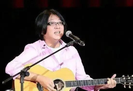 替大家搜过了
《征服》不但原本不是写给那英的歌
而且写这首歌时，袁惟仁正在和女友