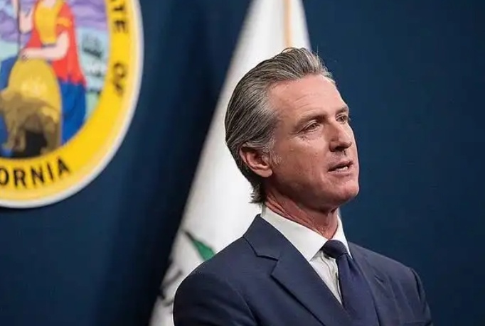加州州长将起诉特朗普政府美东时间周日晚上，加州州长纽森（Gavin Newsom