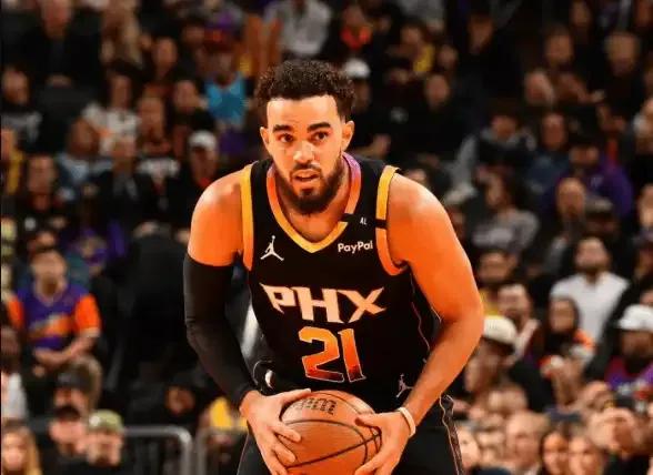 这人怎么就不在湖人呢？琼斯一不小心就成了NBA历史第一人，琼斯本赛季至今116次