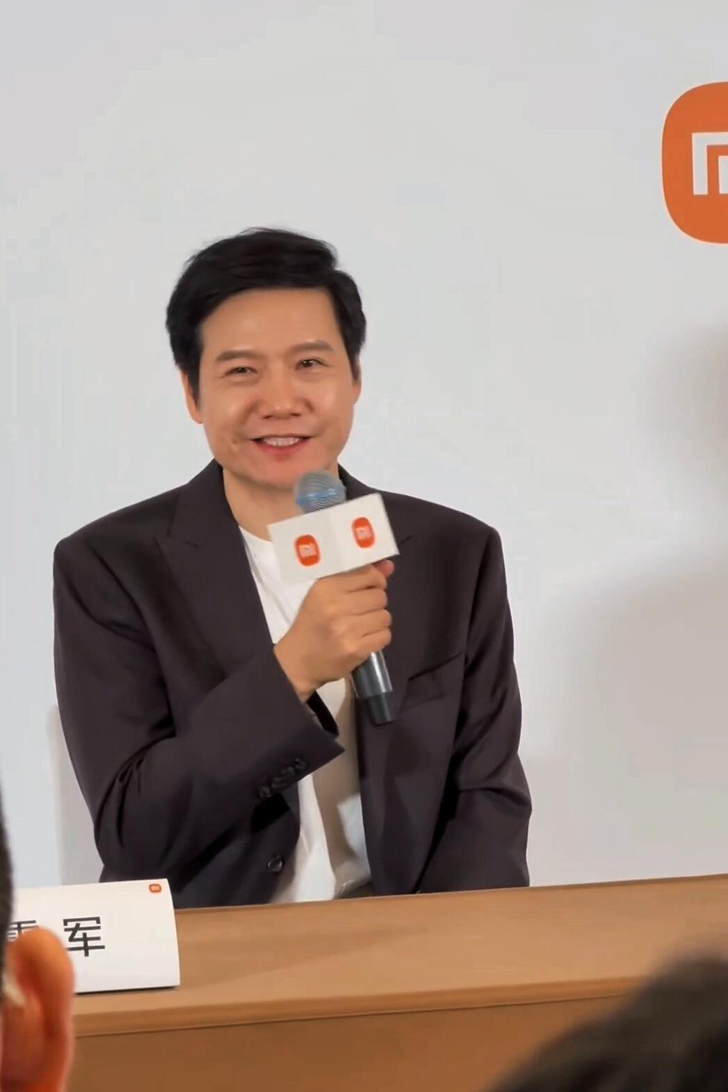 前天发布会后的雷军状态，讲了两个多小时状态还这么好 ​​​