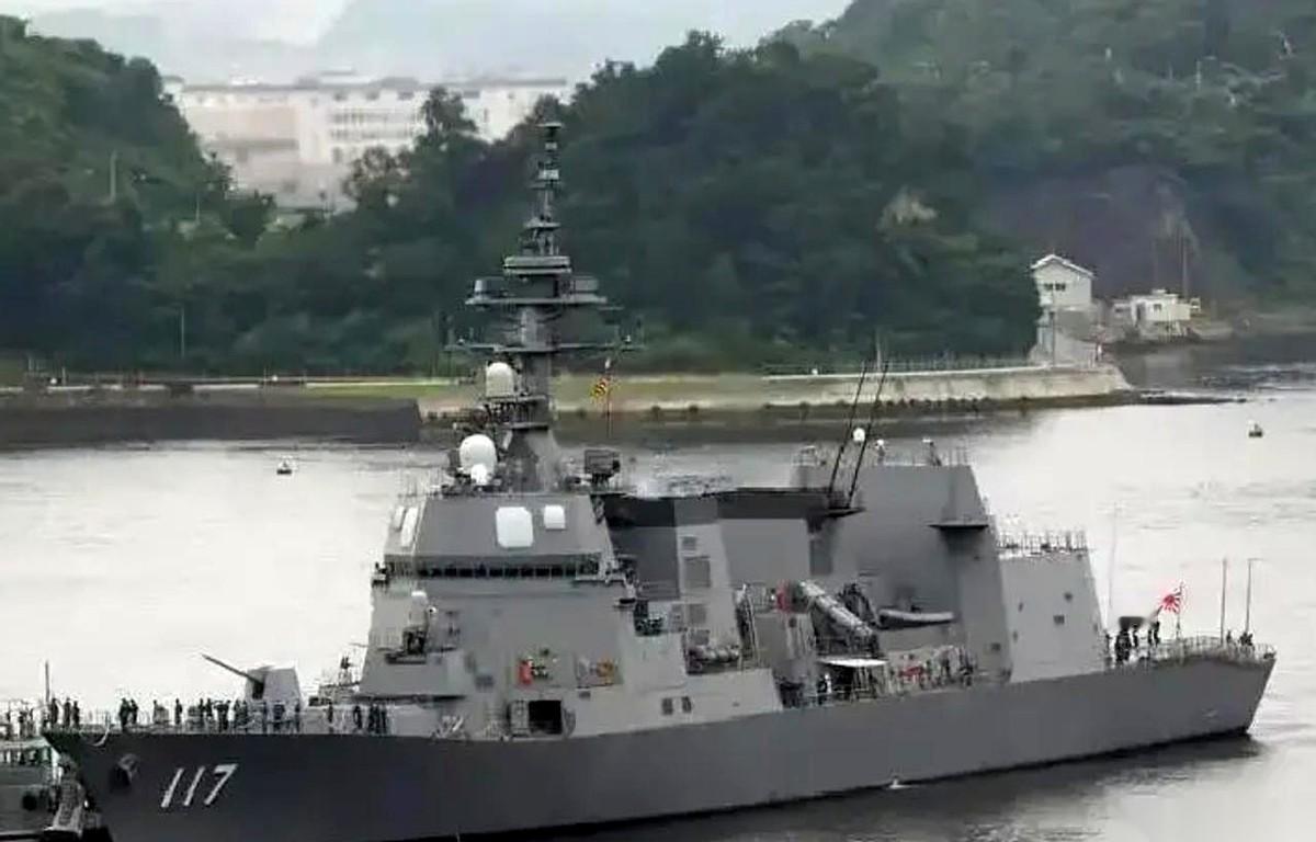 日本海自的“雷号”驱逐舰，现在已经正式停在了菲律宾苏比克湾的家门口。
这艘编号为