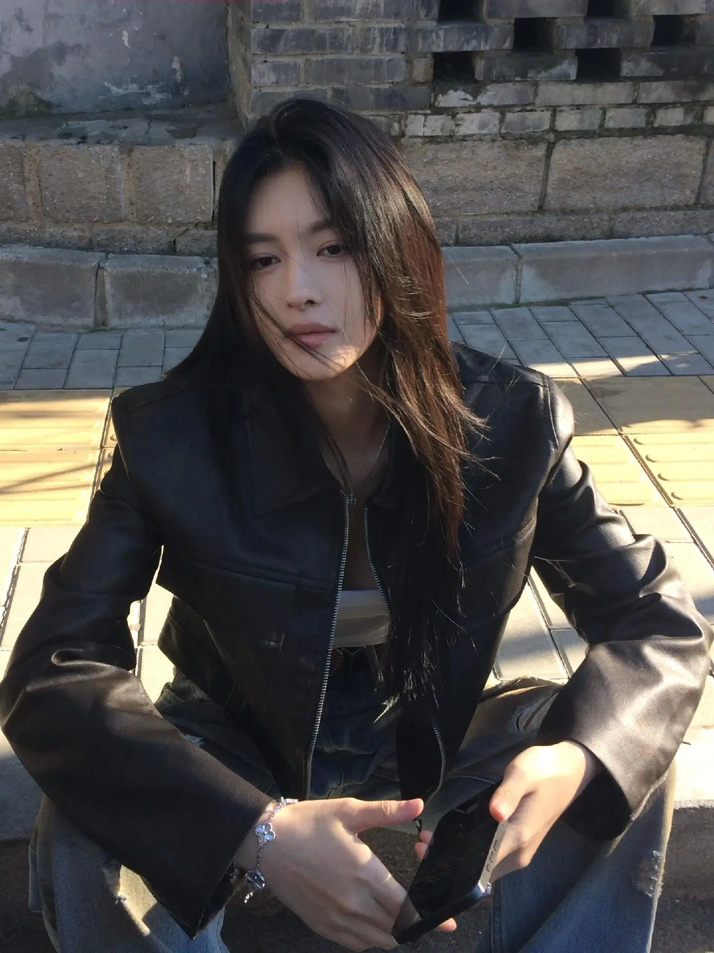 或许是我错了那又怎样 氛围感 分享照片 酷女孩 帅气十足