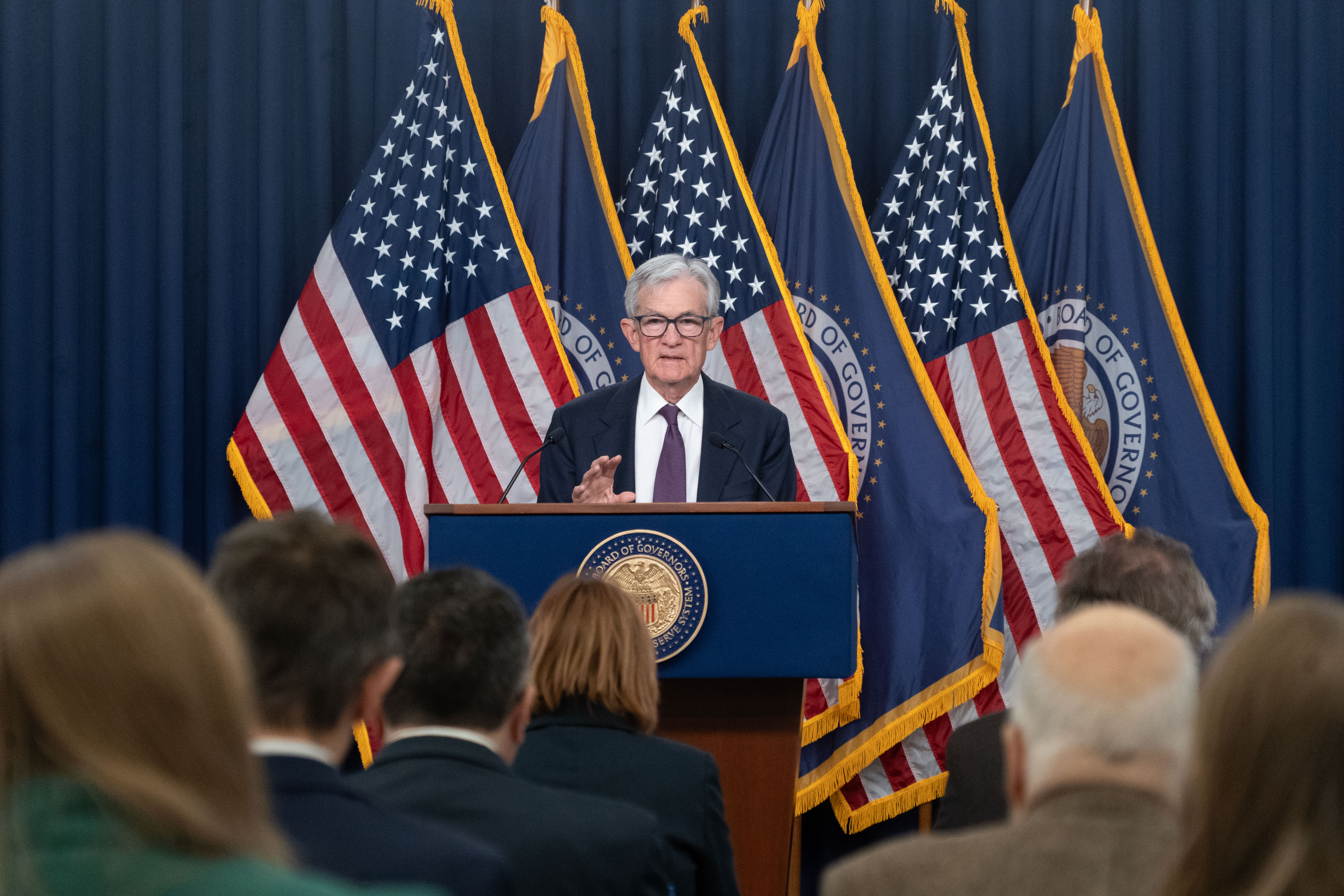 美联储维持利率不变 中东战事为通胀前景增变数